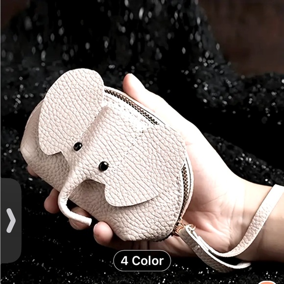 ✨HP✨3-D GREY, BLUE or BLUSH PINK ELEPHANT COIN PURSE WRISTLET - Picture 5 of 10